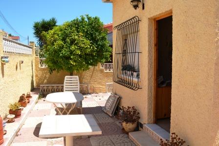 Villa very well maintained in La Marina