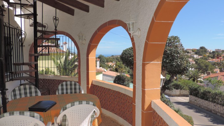 Cultivated villa with sea view Denia