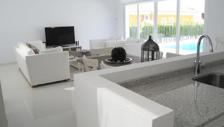 Modern villa with private pool in Quesada