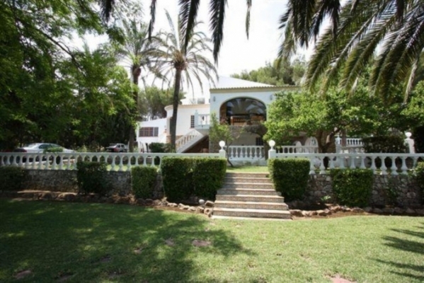 Grande villa merveilleuse à Javea