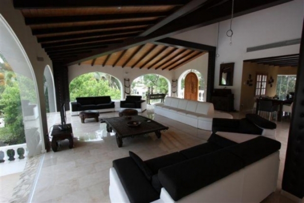 Wonderful huge villa in Javea