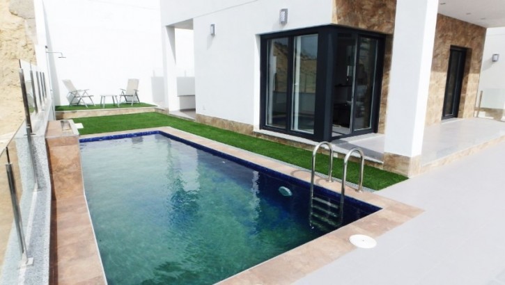 Villas luxeuses avec des vues sur le terrain de Golf Rojales