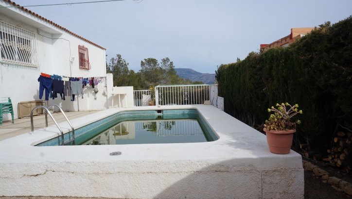 Gran casa con piscina y vistas en La Nucia