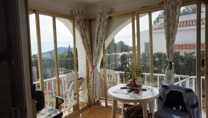 Huge house with pool and rental potential La Nucia