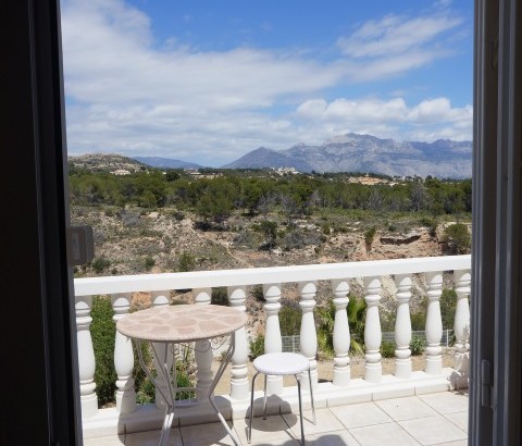 Beautiful link detached Villa with stunning views in La Nucia