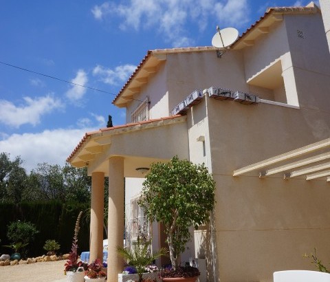 Beautiful link detached Villa with stunning views in La Nucia