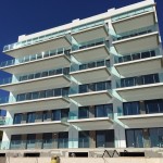 Moderne Wohnungen erste Reihe Strand Los Arenales