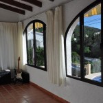 Casa cuidada con vistas fantásticas en Moraira