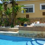 Bargain villa with pool in within walking distance of Moraira