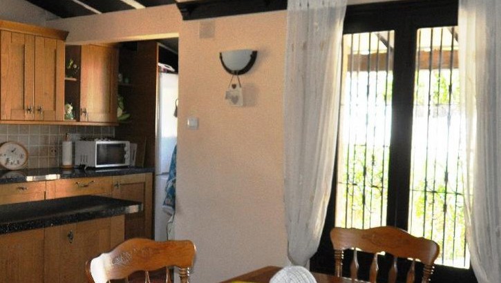 Villa tradicional con apartamento en Moraira