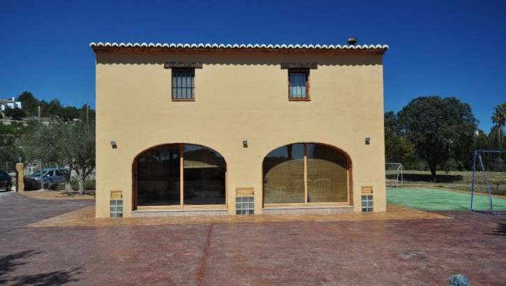 Finca y parcela grande en el entorno rural de Benissa