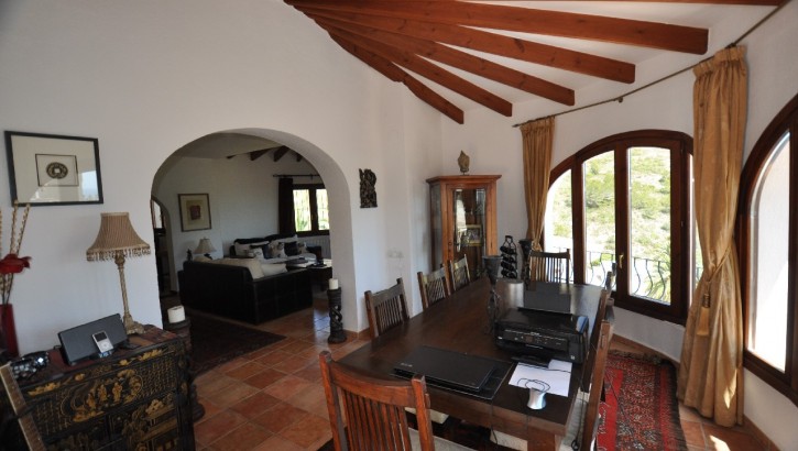 Nice villa with fantastic  views and pool Benitachel