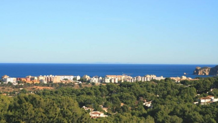 Belle nouvelle villa avec vue fantastique sur mer à Javea