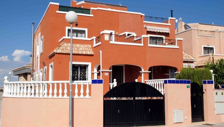 Maison Quadro élégante à Los Montesinos