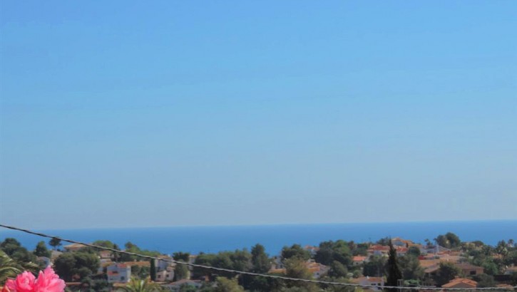 Schöne Villa mit Pool und Meerblick in Denia