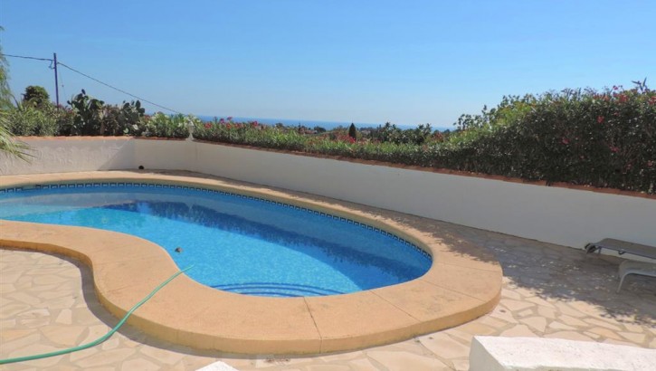 Villa rustico con piscina y vistas a Denia