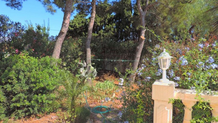 Schöne Villa mit Pool und Meerblick in Denia