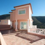 Detached villa with sea views in Moraira