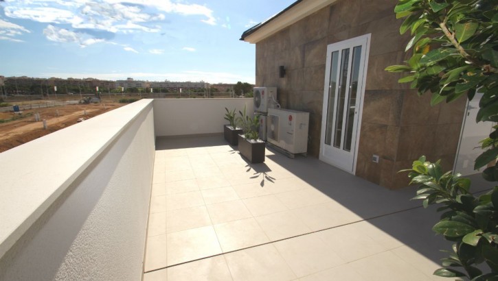 Exclusive 4 bedroom villa in Torrevieja (Torreta Florida)