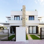 Exclusiva Villa pareada con parcela privada en Villamartin