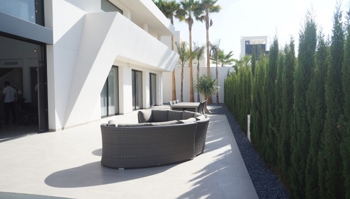 Ultra modern Villas in La Marina