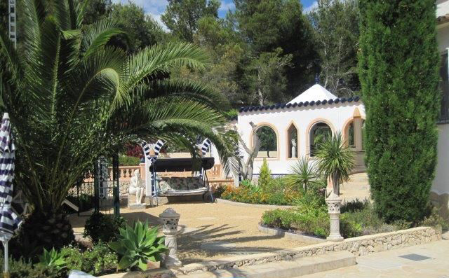 Huge villa in Benissa with pool