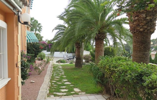 Une villa grande seulement à 1 Km de la plage à Benissa