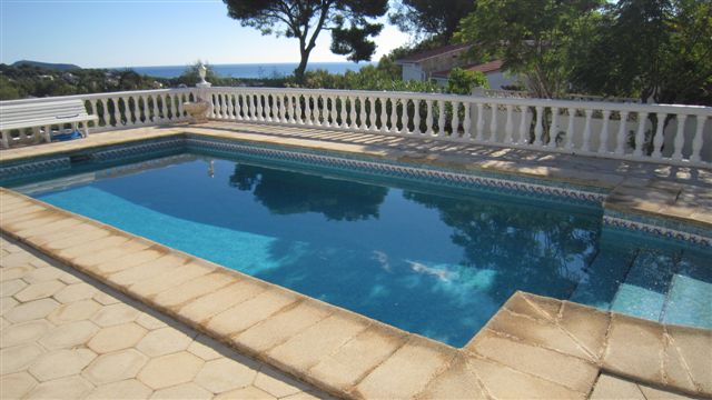 Très belle villa avec des vues sur mer à Benissa