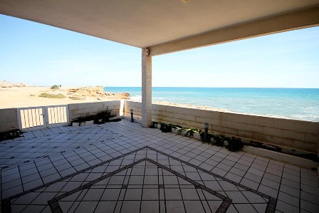 Villa dirèctement au bord du mer à Torrevieja