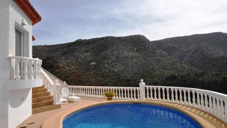 Beautiful villa with panoramic views in Pedreguer