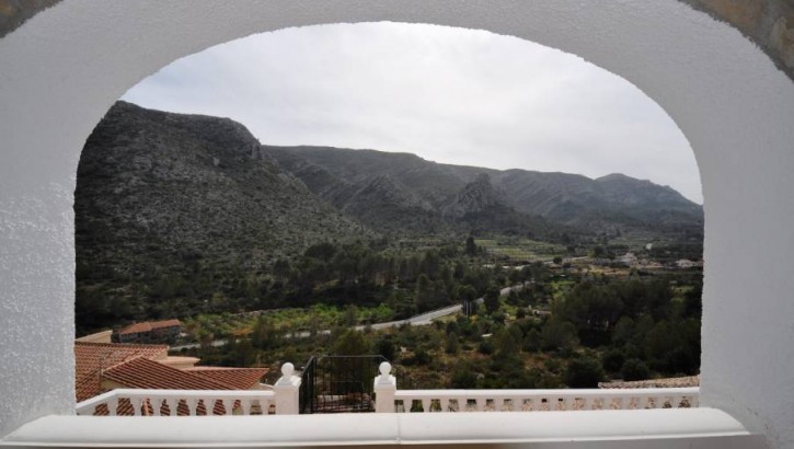 Villa mit toller Aussicht in Pedreguer