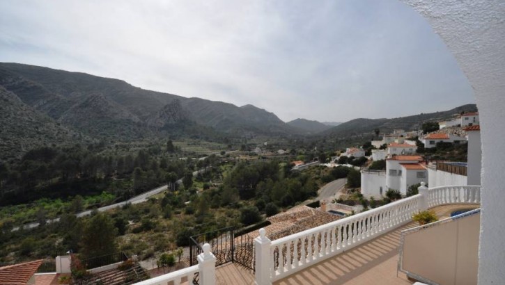 Beautiful villa with panoramic views in Pedreguer