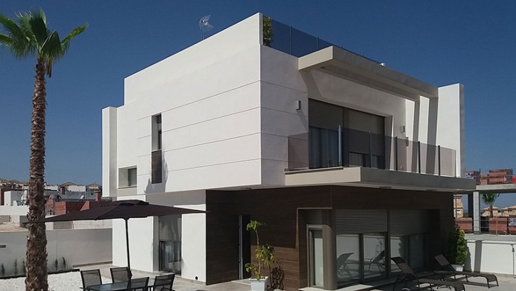 Neue Luxusvillen in Villamartin (Orihuela Costa)