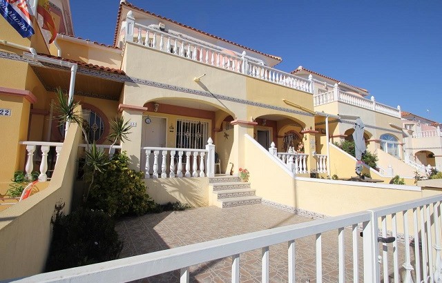 Belle maison mitoyenne près de la plage à Cabo Roig