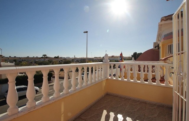 Belle maison mitoyenne près de la plage à Cabo Roig