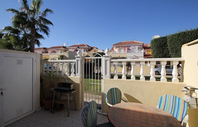 Belle maison mitoyenne près de la plage à Cabo Roig