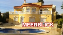 Belle villa avec des vues sur mer et piscine à Quesada