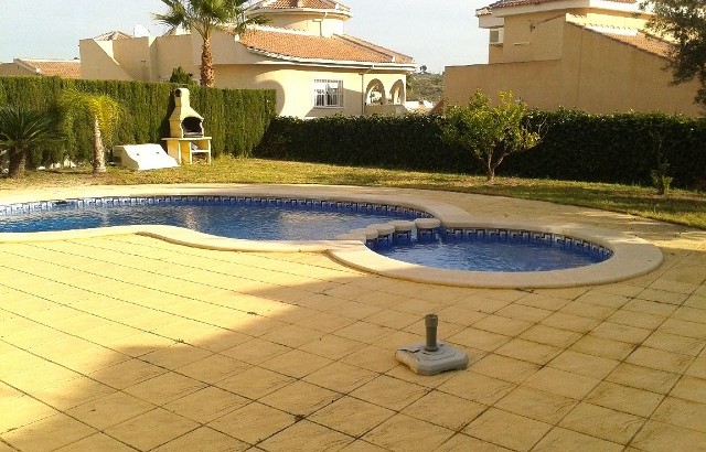 Großzügige Villa mit Meerblick und Pool in Quesada