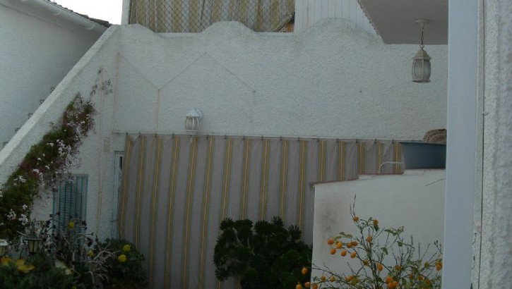 Freistehendes Haus mit separatem Gästeraum in San Luis, Torrevieja