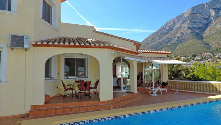 Moderne Villa in Denia mit Pool und Sauna