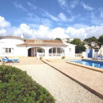 BONITA VILLA CON PISCINA EN BENISSA