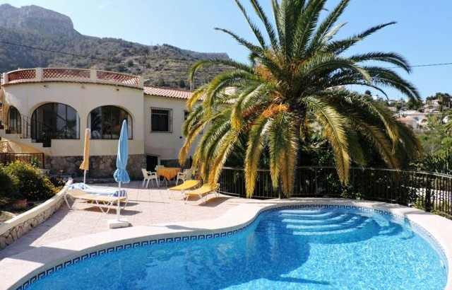 Charming villa with sea view in Calpe