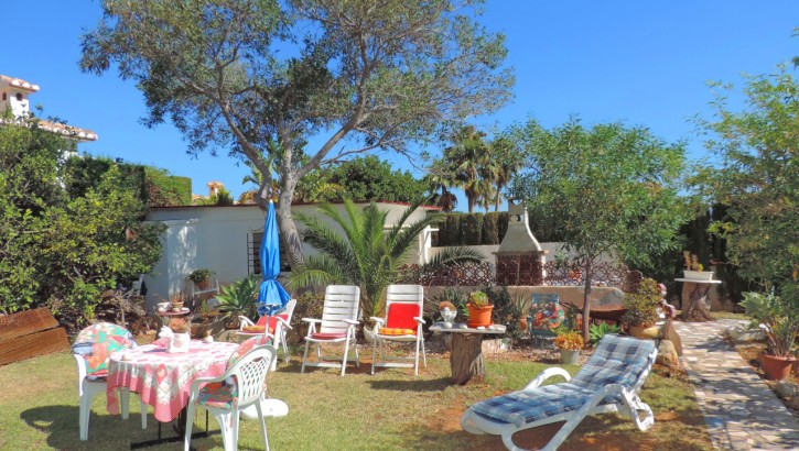 Spacious villa with sea view in Denia