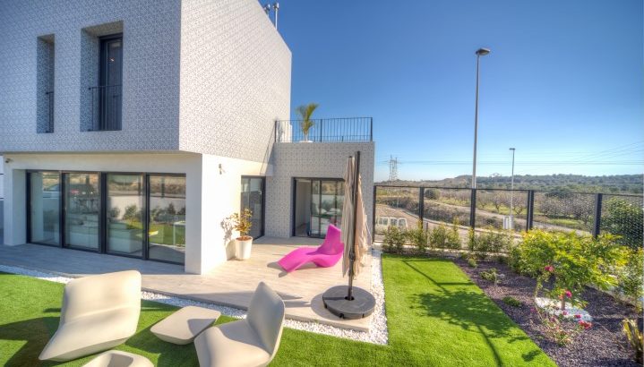2 and 3 bedroom townhouses in Las Salinas