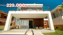 Villas new construction very central in Santa Pola