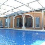 Nice villa with apartment and pool in Denia