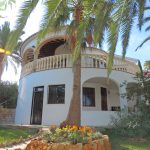 Villa con vistas y piscina en Denia