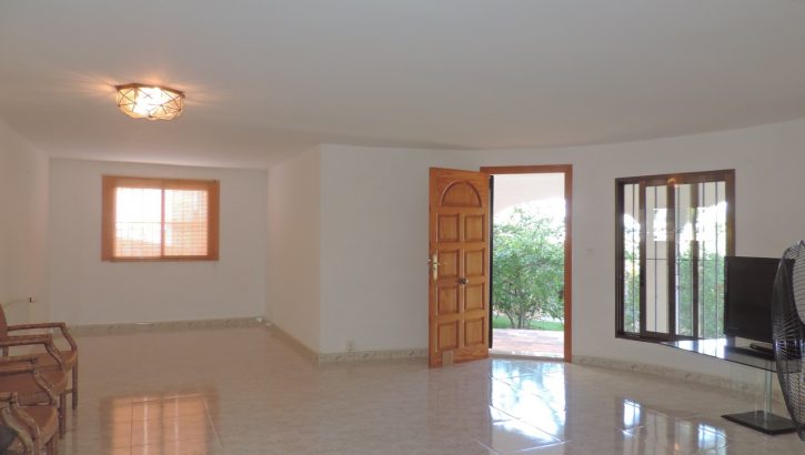 Lovely villa with views and pool in Denia