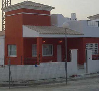 Neue Reihenhäuser in der Nähe von Alicante