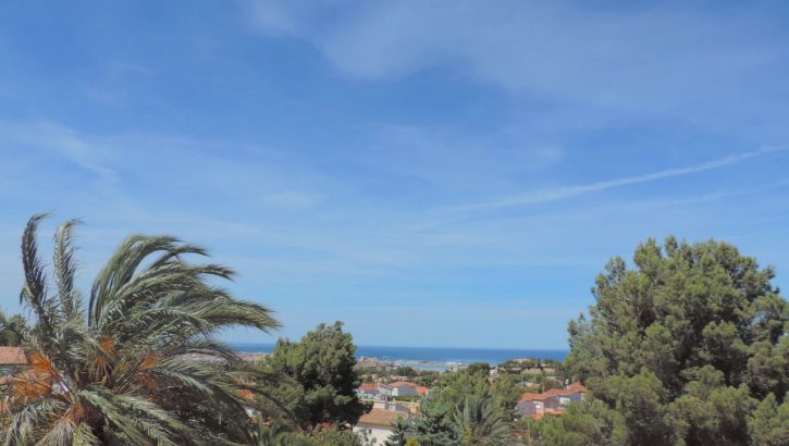 Nice villa with amazing views in Denia